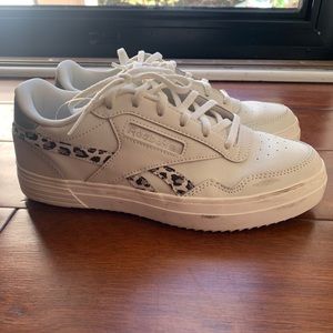 EUC Reebok Vintage Leopard Sneakers, 7.5